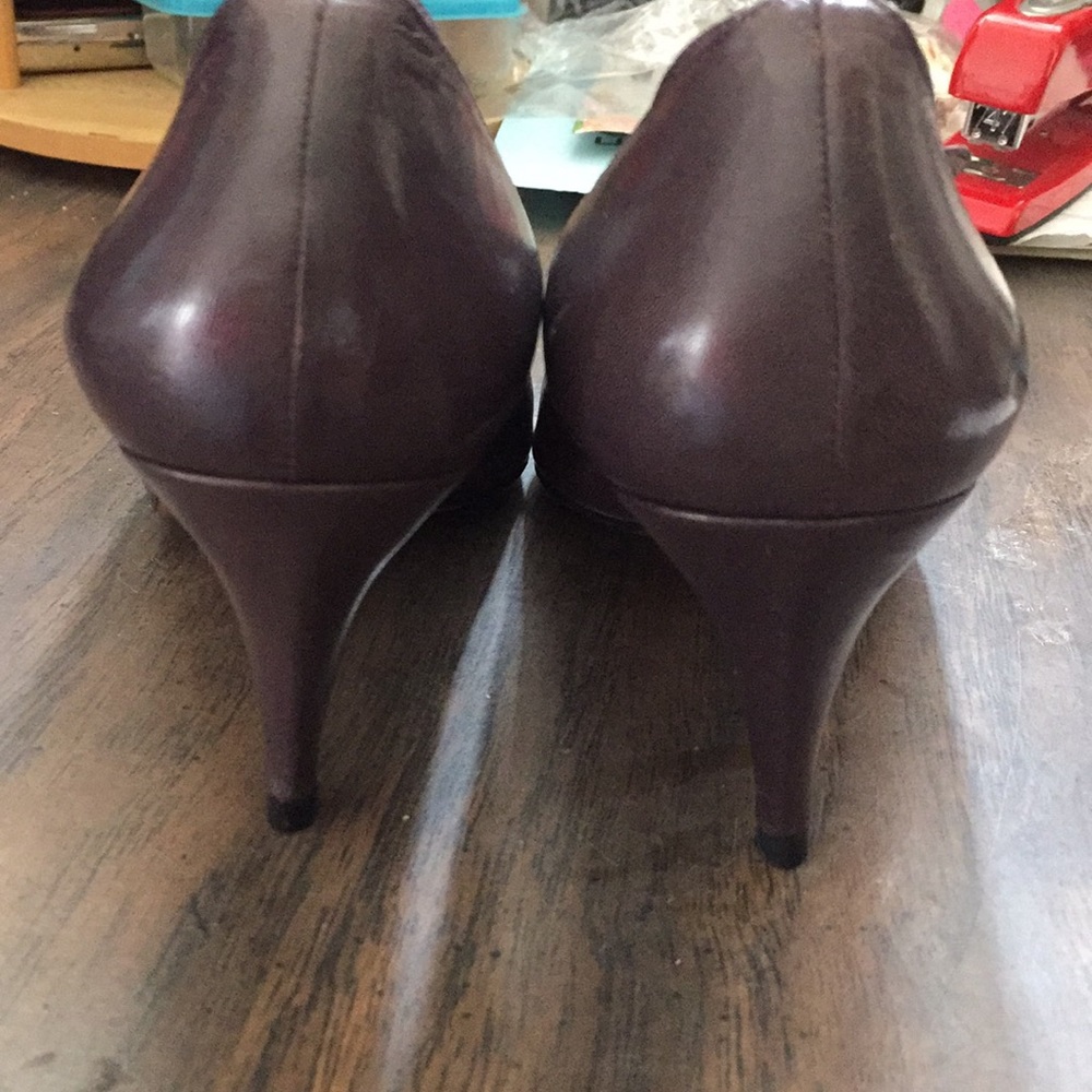 Shoes 👠 - Picture 2 of 4